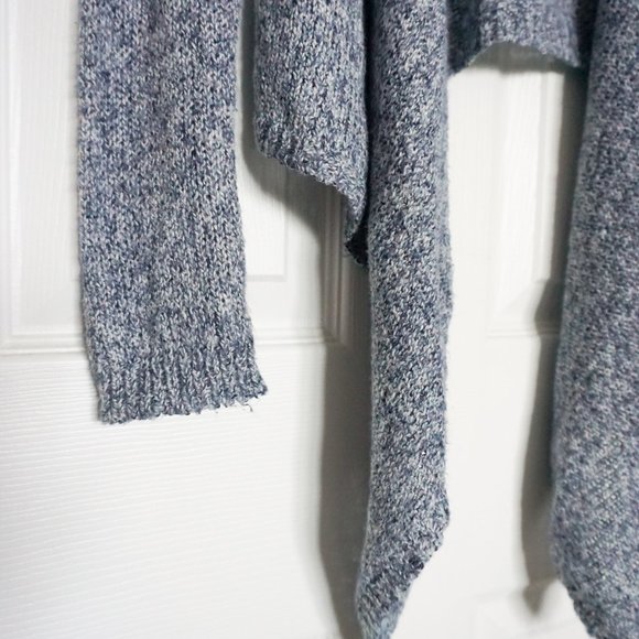 Blue knit asymmetrical cardigan - Picture 4 of 5